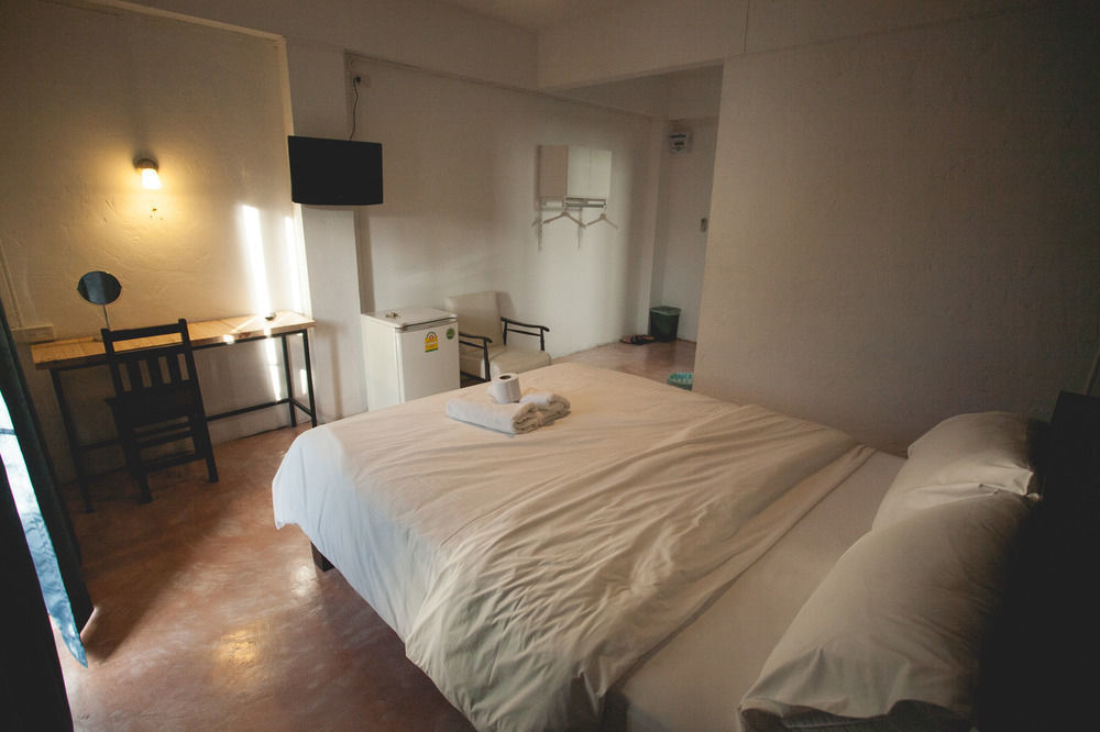 Isleep Guesthouse Chiang Mai Exterior photo